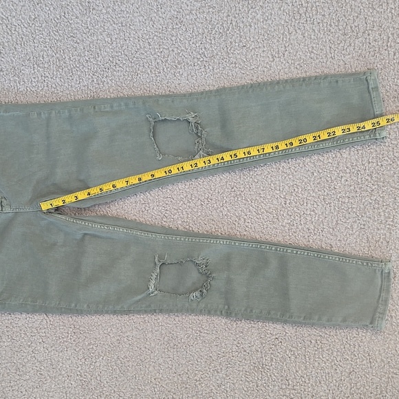 NWT Free People Green Destroyed Skinny Jeans In Moss Size 28 - Picture 6 of 10